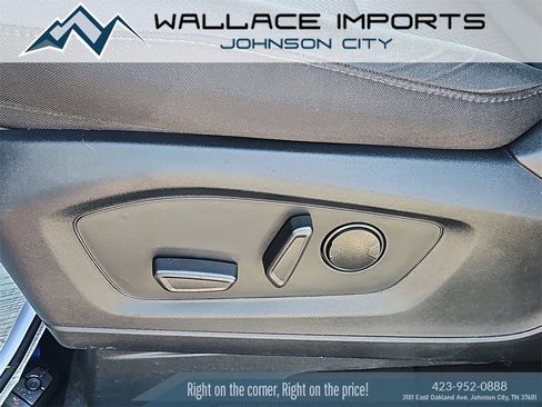 Used 2023 Ford Explorer XLT image 9