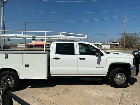 Used 2018 GMC Sierra 3500 4x4 Crew Cab w/ Sierra Convenience Package image 5