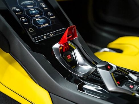 Used 2020 Lamborghini Huracan EVO image 23