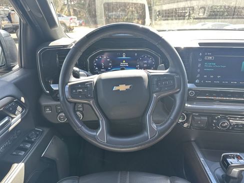 Used 2024 Chevrolet Silverado 1500 High Country w/ Technology Package image 24