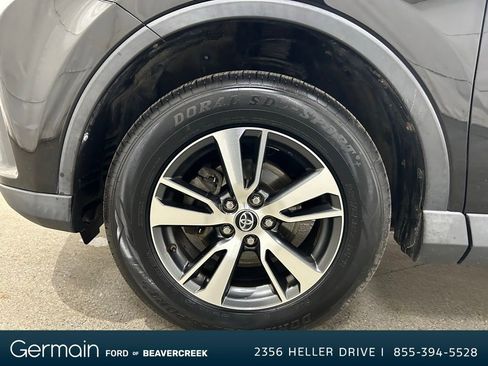 Used 2018 Toyota RAV4 XLE image 12