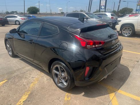 Used 2019 Hyundai Veloster 2.0 FWD image 4