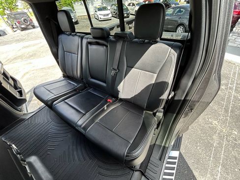 Used 2020 Ford F350 Lariat w/ Lariat Ultimate Package AWD/4WD image 11