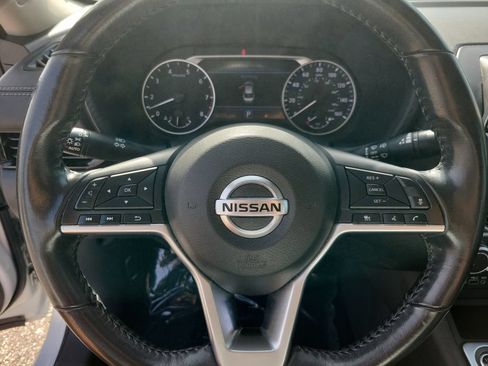 Certified 2022 Nissan Sentra SV FWD image 18