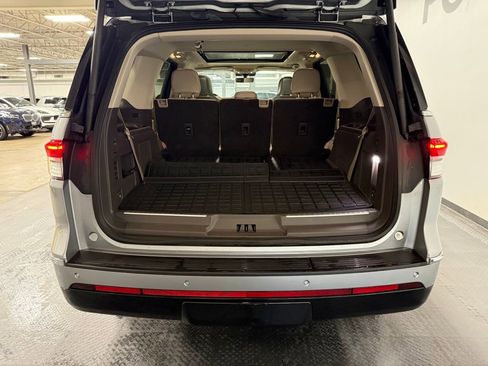 Used 2024 Lincoln Navigator Reserve AWD/4WD image 22