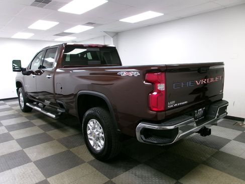 Used 2024 Chevrolet Silverado 2500 LTZ w/ LTZ Convenience Package AWD/4WD image 2