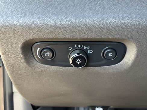 Used 2019 Chevrolet Traverse LT image 29