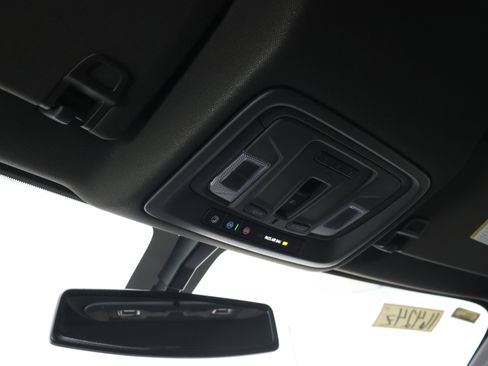 Used 2021 Chevrolet Silverado 2500 LTZ w/ LTZ Convenience Package AWD/4WD image 12