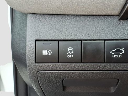 Used 2024 Toyota Camry SE w/ Cold Weather Package FWD image 21