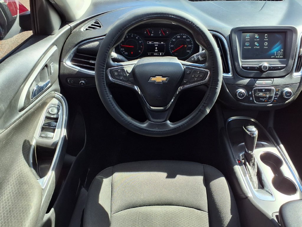 Used 2016 Chevrolet Malibu LT FWD image 10