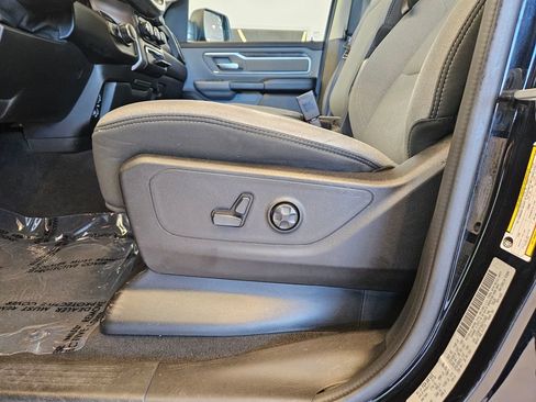 Used 2019 RAM 1500 Big Horn image 15