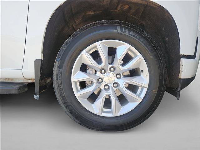 Used 2020 Chevrolet Silverado 1500 Custom w/ Custom Max Trailering Package AWD/4WD image 22