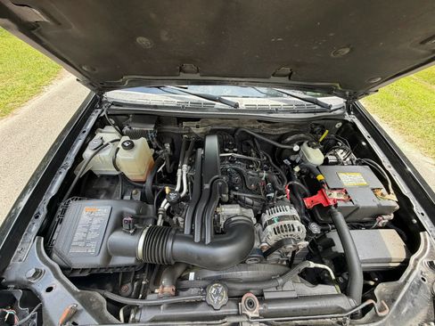 Used 2010 Chevrolet Colorado LT AWD/4WD image 16