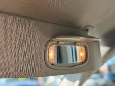 Used 2022 Chrysler Pacifica Touring-L w/ Uconnect Theater Family Group FWD image 38
