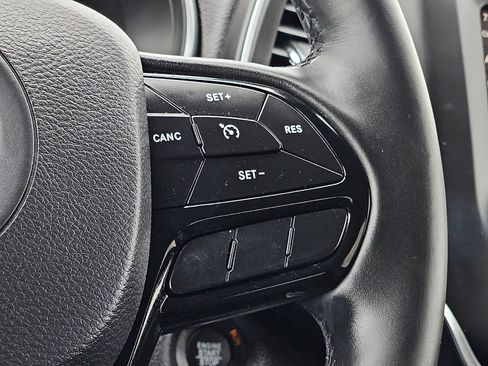 Used 2019 Jeep Cherokee Latitude Plus image 21