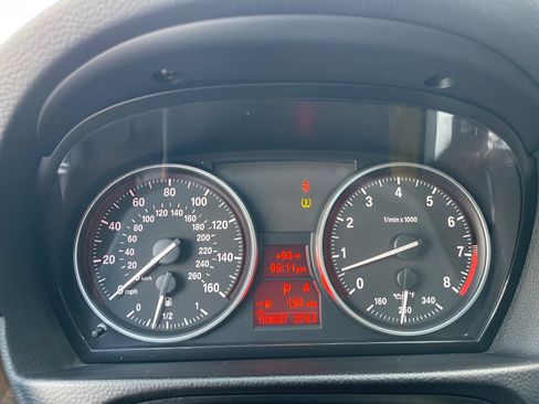 Used 2010 BMW 328i xDrive Coupe AWD/4WD image 4