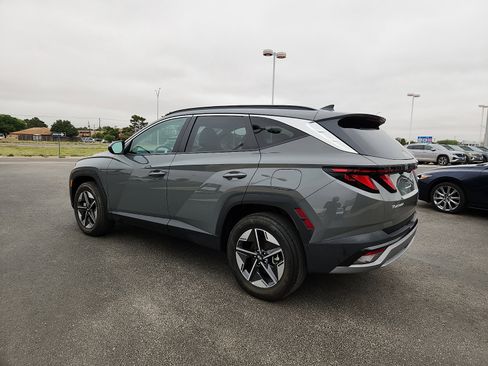 Used 2025 Hyundai Tucson SEL AWD/4WD image 4