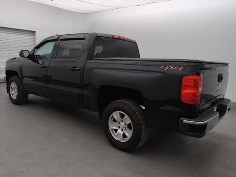 Used 2018 Chevrolet Silverado 1500 LT w/ LT Convenience Package AWD/4WD image 3