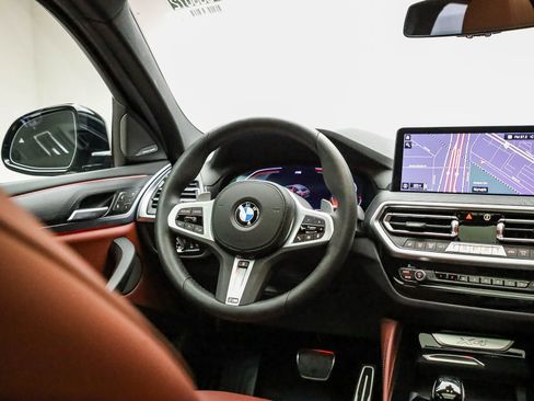 Used 2025 BMW X4 xDrive30i w/ Premium Package image 16