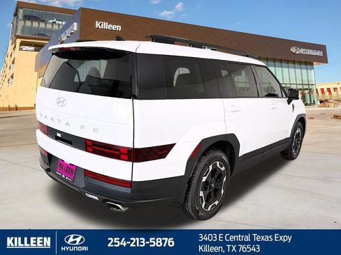 Used 2026 Hyundai Santa Fe SEL FWD image 9