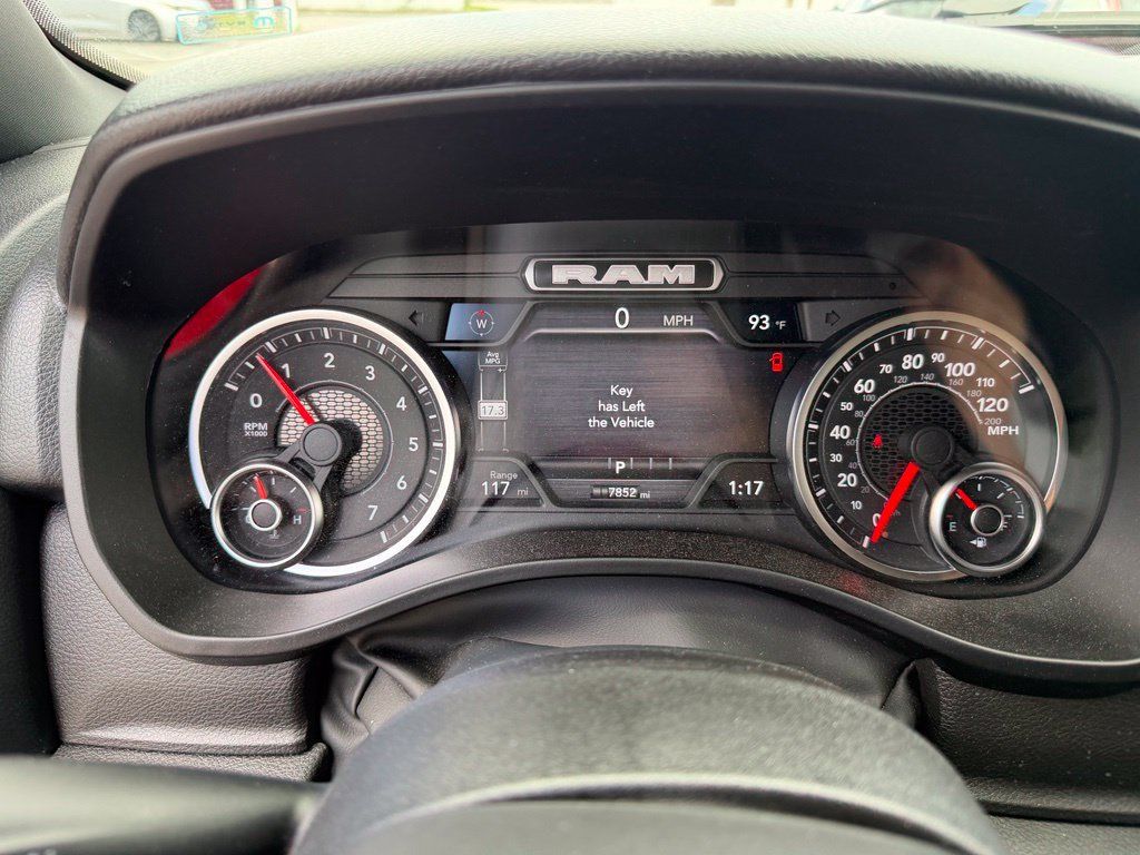 Used 2025 RAM 1500 Warlock AWD/4WD image 24