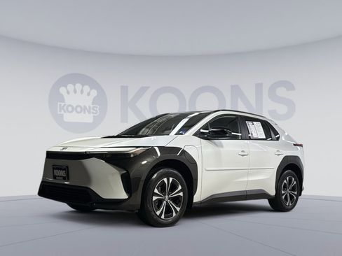 Used 2023 Toyota bZ4X XLE image 1