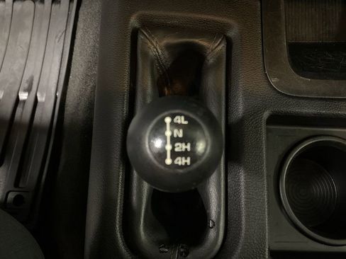 Used 2018 RAM 2500 Tradesman w/ Chrome Appearance Group image 15