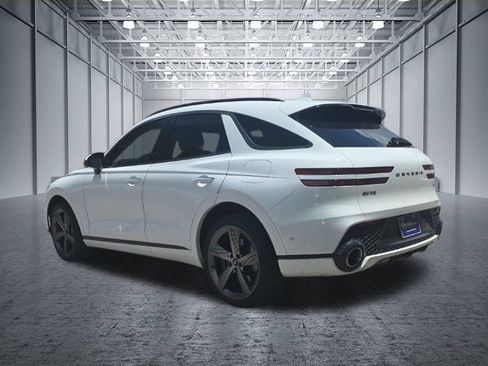 Used 2023 Genesis GV70 2.5T w/ Sport Prestige Package AWD/4WD image 4