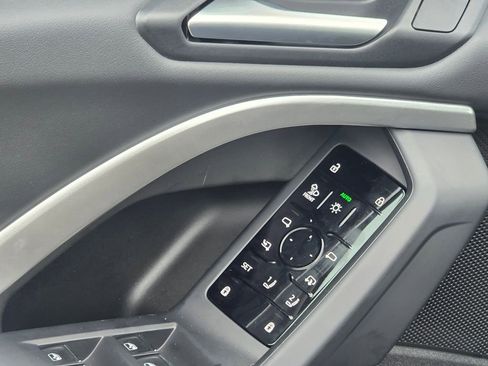 New 2025 Audi Q5 Premium Plus image 17