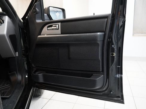 Used 2017 Ford Expedition EL Limited w/ Equipment Group 301A image 28