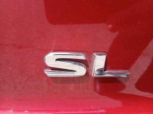 Used 2023 Nissan Pathfinder SL FWD image 4