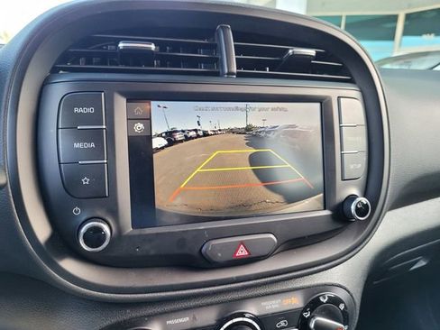 Certified 2025 Kia Soul LX w/ LX Technology Package image 19
