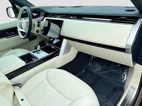 New 2026 Land Rover Range Rover Long Wheelbase Autobiography AWD/4WD image 14