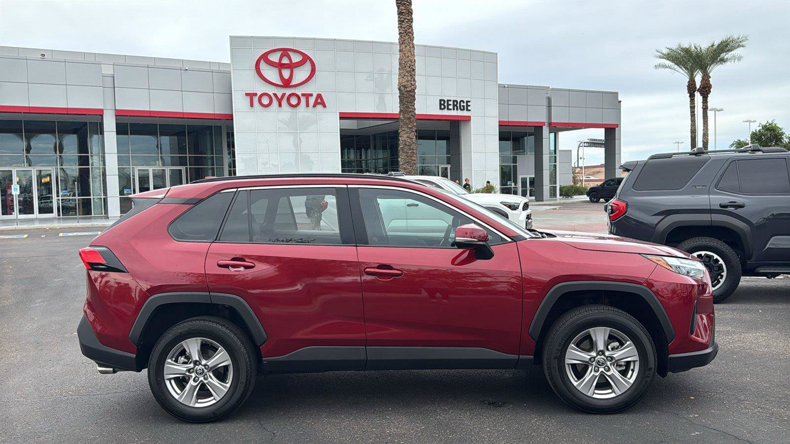 Used 2025 Toyota RAV4 XLE w/ Convenience Package FWD image 10