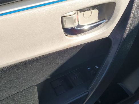 Used 2016 Toyota Corolla LE image 42