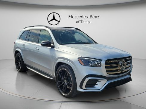 New 2026 Mercedes-Benz GLS 580 4MATIC image 4