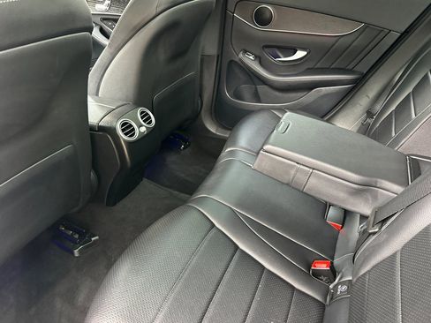 Used 2022 Mercedes-Benz GLC 300 4MATIC image 26