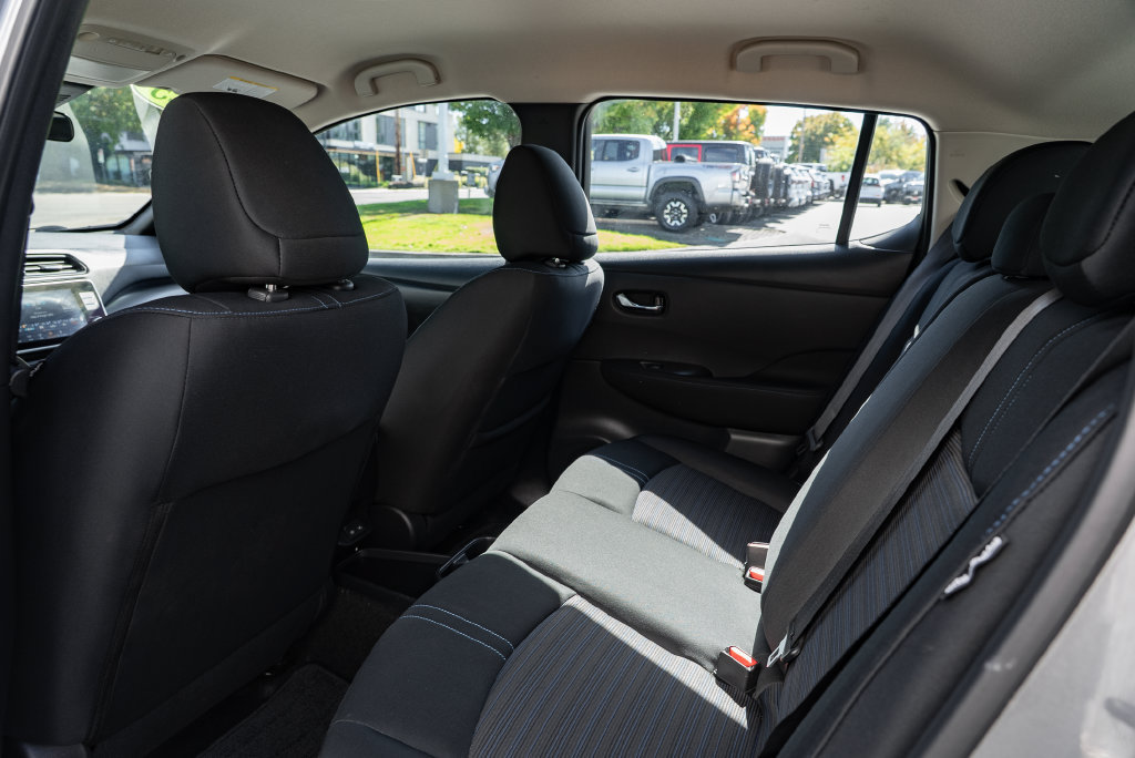 Used 2025 Nissan Leaf S FWD image 22