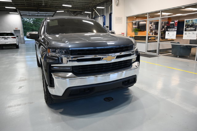 Used 2021 Chevrolet Silverado 1500 LT AWD/4WD image 3