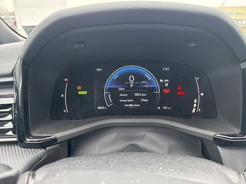 Used 2025 Toyota Camry SE image 20