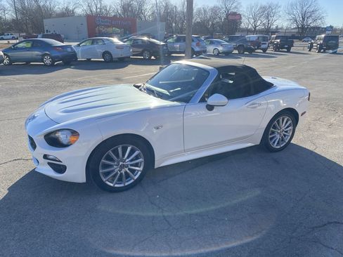 Used 2017 FIAT 124 Spider Lusso image 3