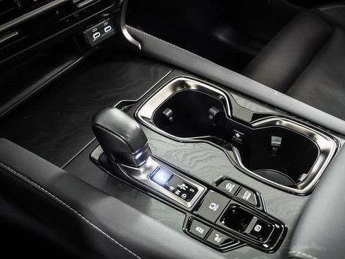 Certified 2024 Lexus RX 450h 450h+ Luxury image 17