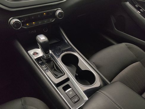 Used 2022 Nissan Altima 2.5 SV w/ SV Premium Package FWD image 26
