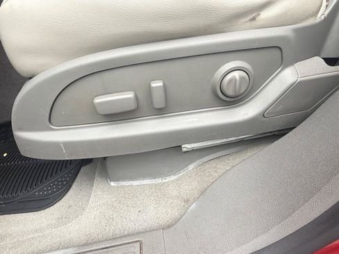 Used 2014 Chevrolet Traverse LT FWD image 8