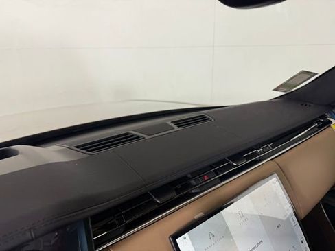 New 2026 Land Rover Range Rover SE image 29