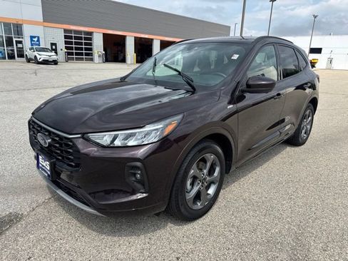 Used 2023 Ford Escape ST-Line Select w/ Tech Pack #2 AWD/4WD image 7