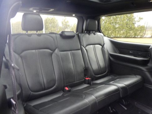 Used 2022 Jeep Wagoneer Series III w/ Premium Group I image 20