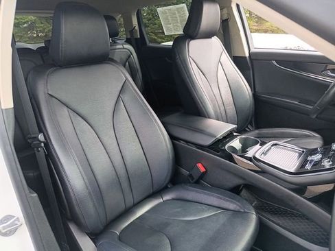 Used 2022 Lincoln Nautilus AWD w/ Premium Package image 18