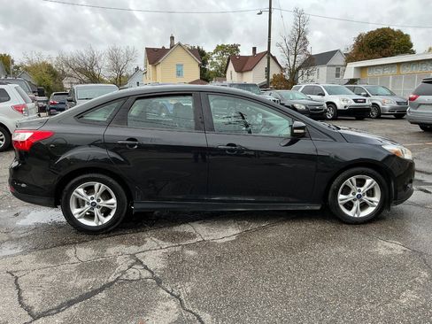 Used 2013 Ford Focus SE image 2