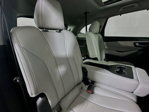 Used 2022 Acura MDX SH-AWD w/ Technology Package image 30